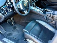 Porsche 944