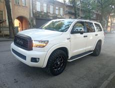 Toyota Sequoia