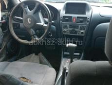 Nissan Almera Tino