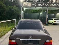 Mercedes-Benz 124