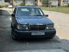 Mercedes-Benz 124