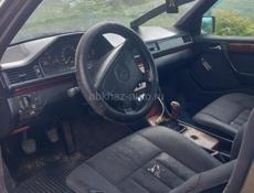Mercedes-Benz 124