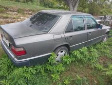 Mercedes-Benz 124