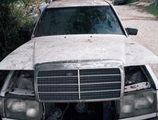 Mercedes-Benz 124