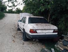 Mercedes-Benz 124