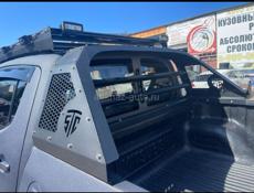 Mitsubishi L 400