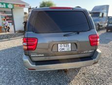 Toyota Sequoia
