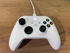 Игровая приставка Xbox 