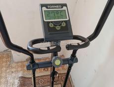 Продаю эллиптический тренажёр.!