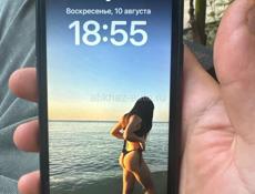 Продаю айфон 11pro 74акб микрофон камеры не работает и фейс в остальном в хорошем состоянии 