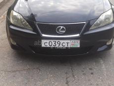 Lexus IS