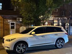 Infiniti QX56