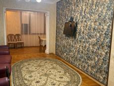 Сдается на длительный срок в центре 3х комнатная квартира 