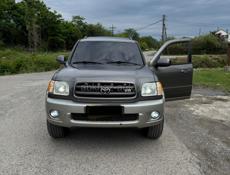 Toyota Sequoia