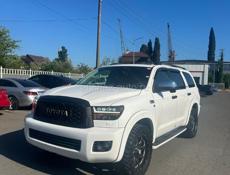 Toyota Sequoia