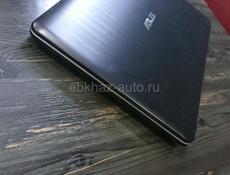 Ноутбук ASUS 