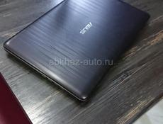 Ноутбук ASUS 