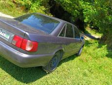 Audi 100