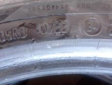225/35 r18