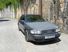 Audi 100