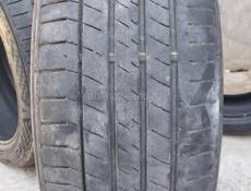 Три 225/45/18 одно 225/40/18