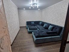 Центр Гагра, ул Абазгаа, 2 ком с новым ремонтом и мебелью.