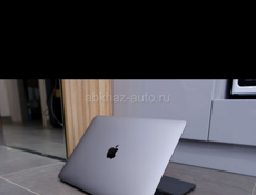 Macbook 13 Pro touchbar 8/256 GB 
