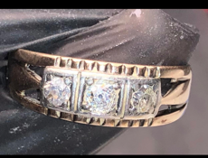 Кольцо 💍 срочно 