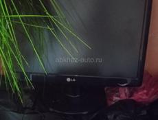 Монитор LG. 19 дюймов. 