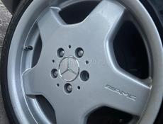 Mercedes-Benz 124