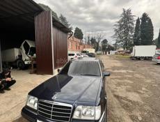 Mercedes-Benz 124