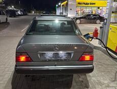 Mercedes-Benz 124