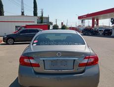 Nissan fuga