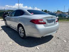 Nissan fuga