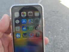 Продаю iPhone X