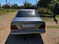 Mercedes-Benz 124