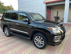 Lexus LX