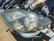 Тойота исис 