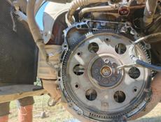 Тойота исис 