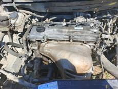 Тойота исис 