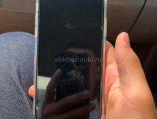 Продаю айфон 11 