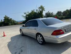 Lexus LS