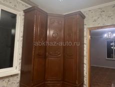 Продаётся угловой шкаф деревянный