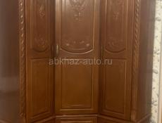 Продаётся угловой шкаф деревянный