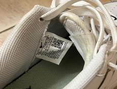 Продаются оригинальные кроссовки Nike AIR одевались пару раз РАЗМЕР 35.5