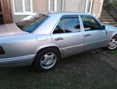 Mercedes-Benz 124