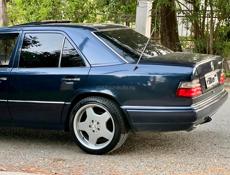 Mercedes-Benz 124