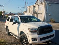 Toyota Sequoia