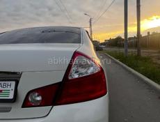Nissan fuga