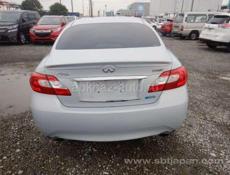 Nissan fuga